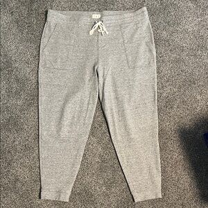 Lou & Grey Heather Gray Drawstring Joggers